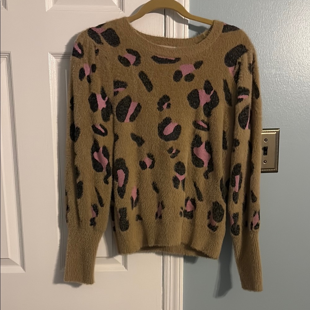 Dolan Animal Print Crew Neck Sweater in Tan and Pink